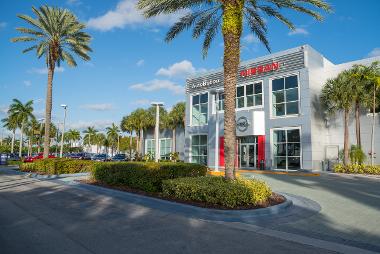 AutoNation Nissan Kendall Dealership in Village Of Palmetto Bay, FL