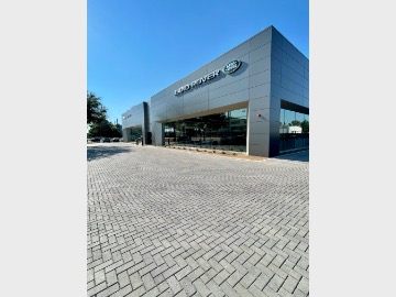 Land Rover Houston Central: Dealership in Houston, TX