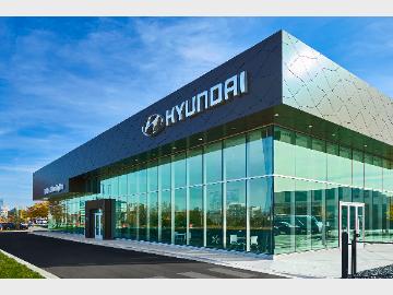 Luther Bloomington Hyundai dealership image 1