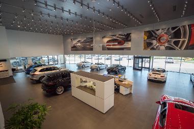 Porsche of Plano Dealership in Plano, TX - CARFAX