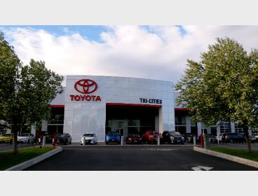 Toyota of Tri-Cities Dealership in Kennewick, WA - CARFAX